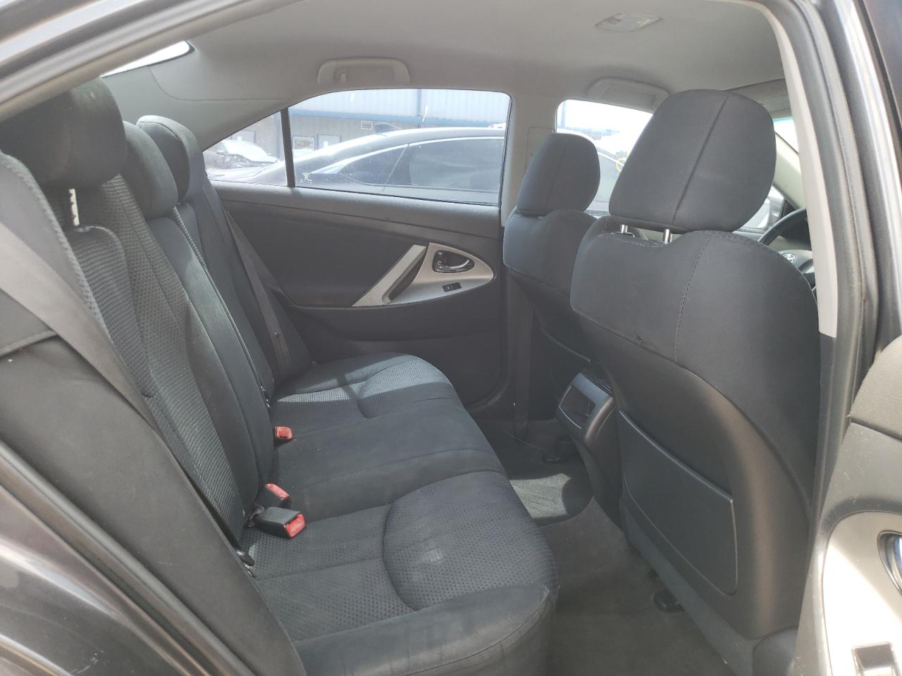 Photo 6 from auction – 2010 TOYOTA CAMRY BASE with VIN 4T1BF3EK3AU067751