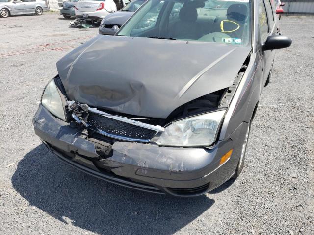 Photo 9 from auction – 2005 FORD FOCUS ZX4 with VIN 1FAFP34N65W185663