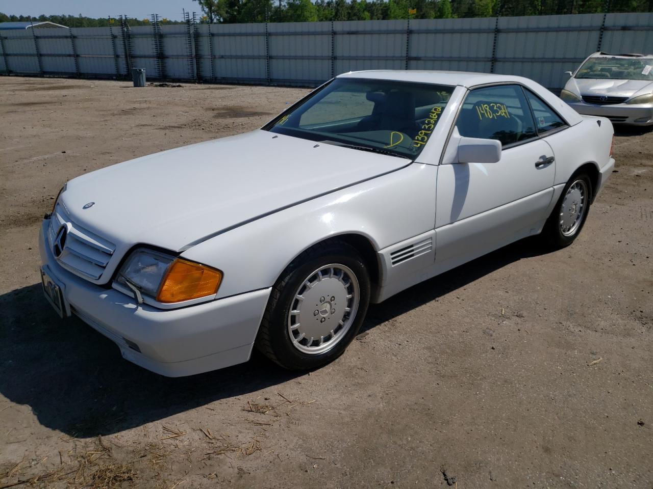 Photo 2 from auction – 1990 MERCEDES-BENZ 500 SL with VIN WDBFA66E4LF013542
