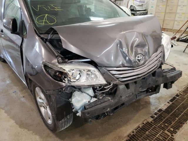 Photo 9 from auction – 2016 TOYOTA SIENNA LE with VIN 5TDKK3DC5GS719809