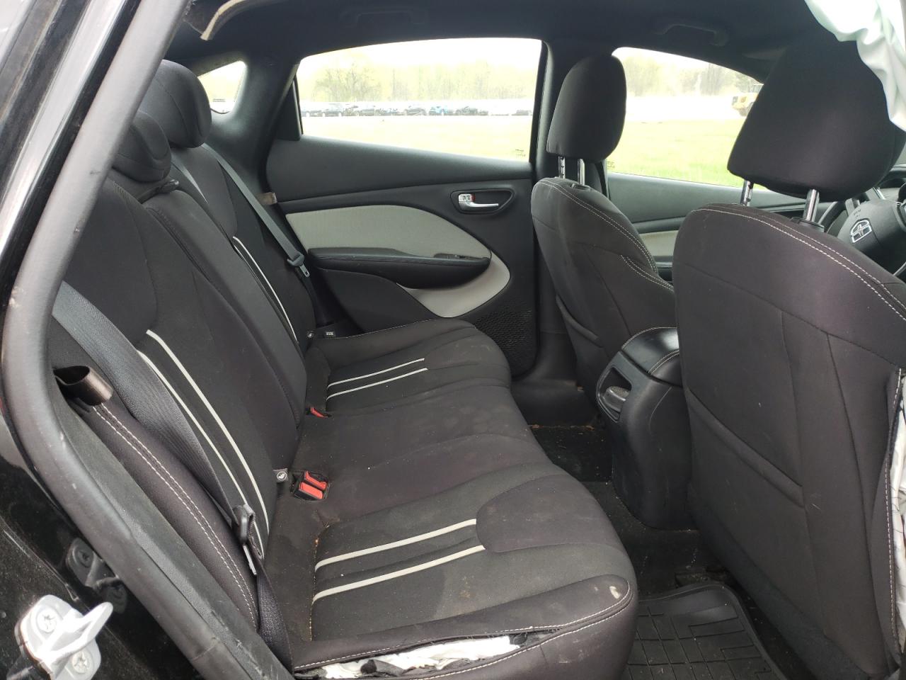 Photo 6 from auction – 2014 DODGE DART SXT with VIN 1C3CDFBB3ED741721
