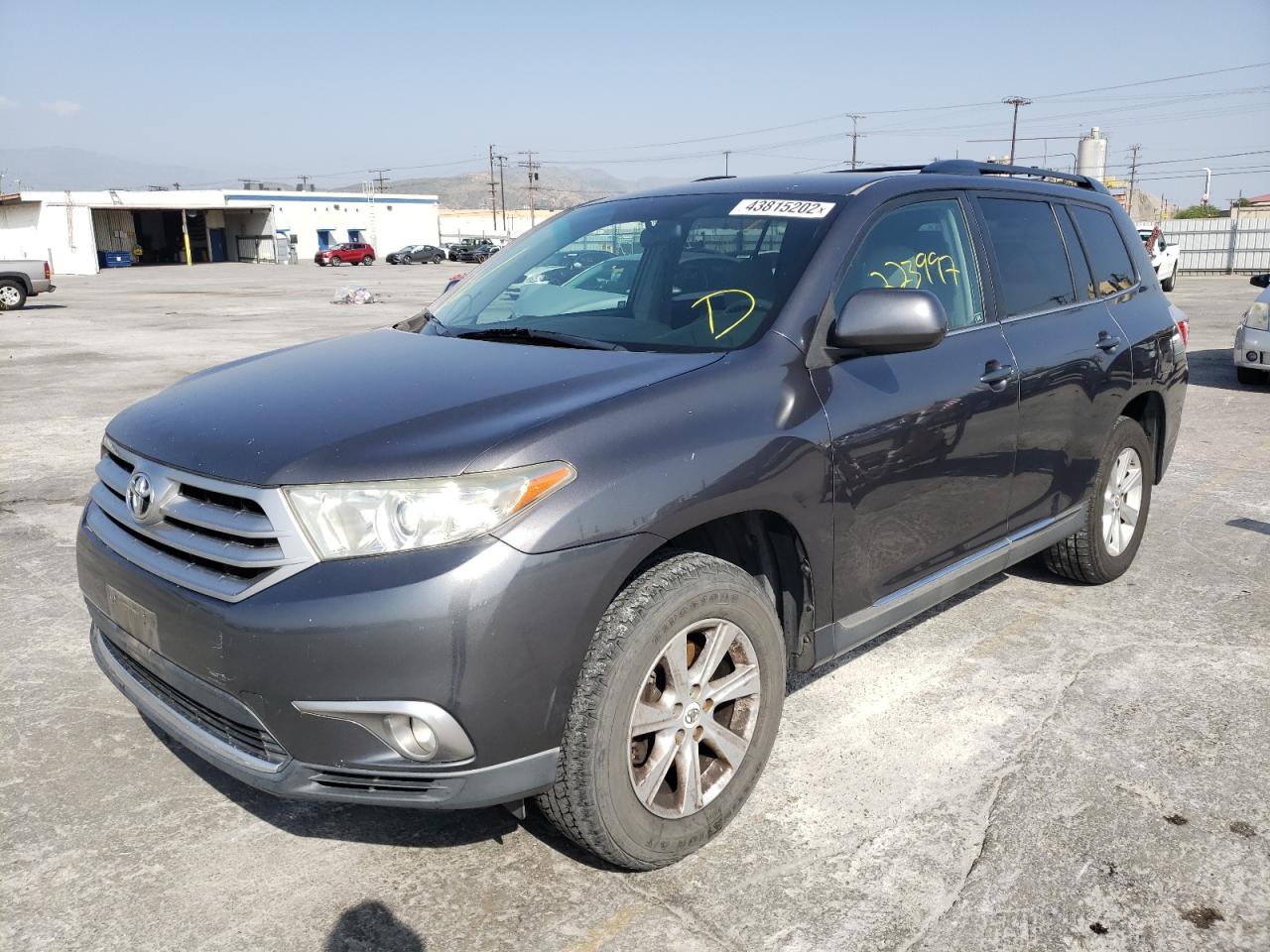 Photo 2 from auction – 2011 TOYOTA HIGHLANDER with VIN 5TDZK3EH0BS042945