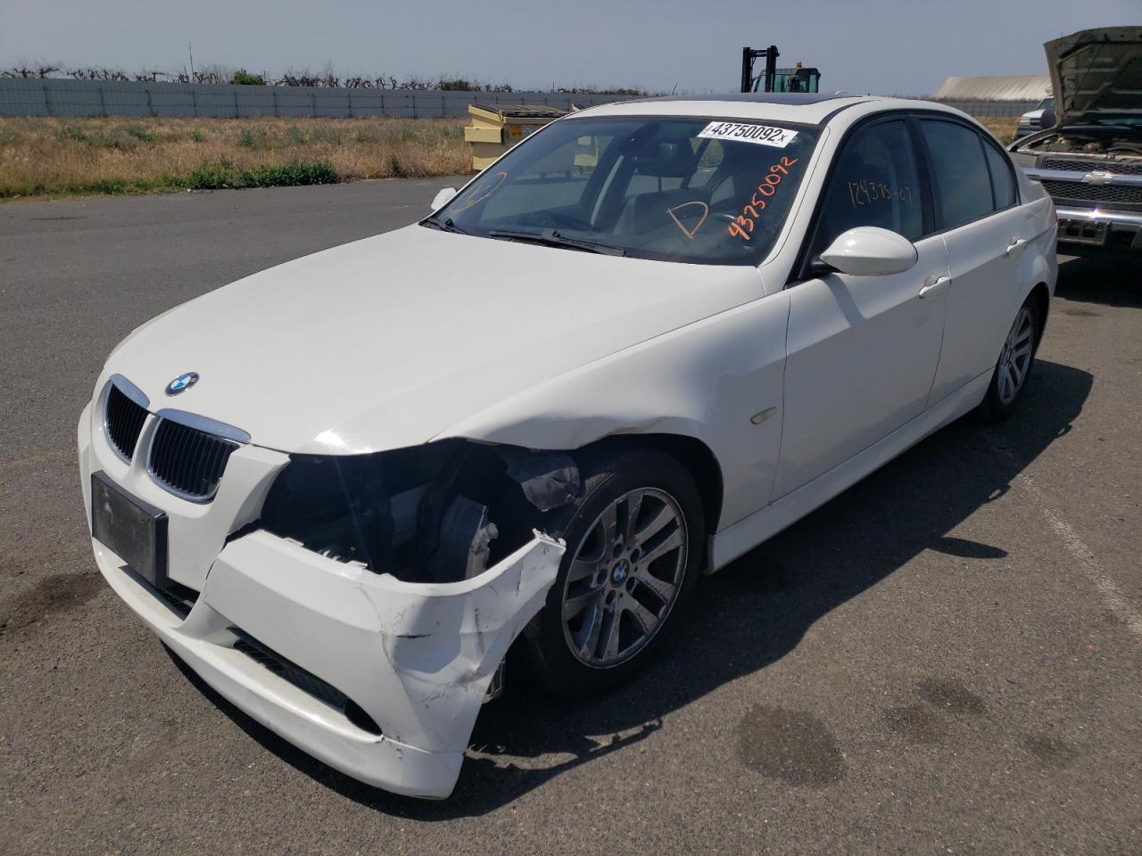 Photo 2 from auction – 2007 BMW 328 I with VIN WBAVA37537NE29863