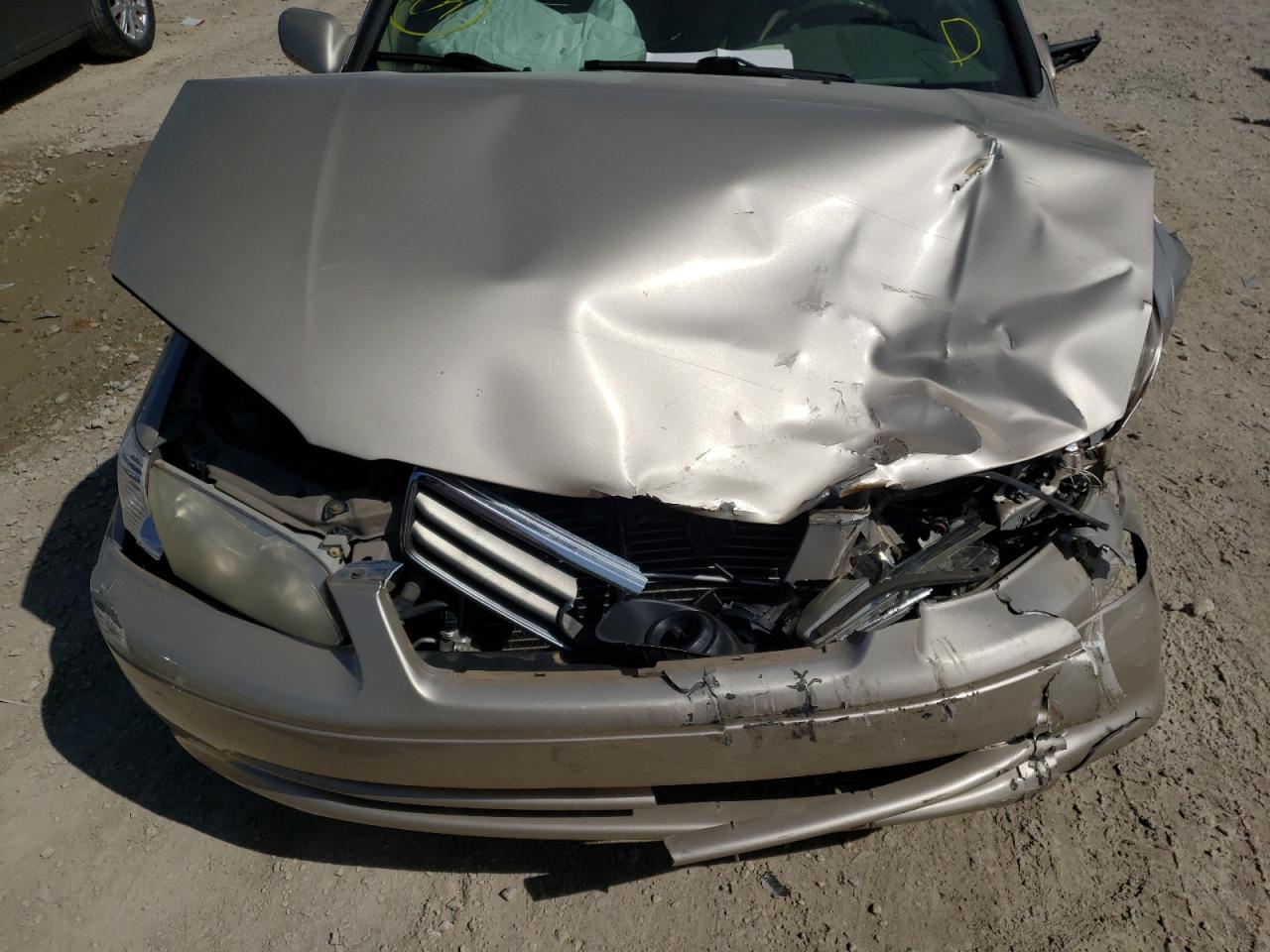 Photo 7 from auction – 2001 TOYOTA CAMRY LE with VIN 4T1BF22K61U967204