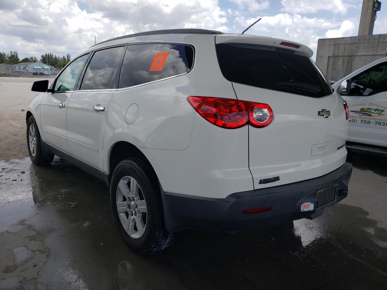 Photo 3 from auction – 2012 CHEVROLET TRAVERSE L with VIN 1GNKRGED5CJ136357