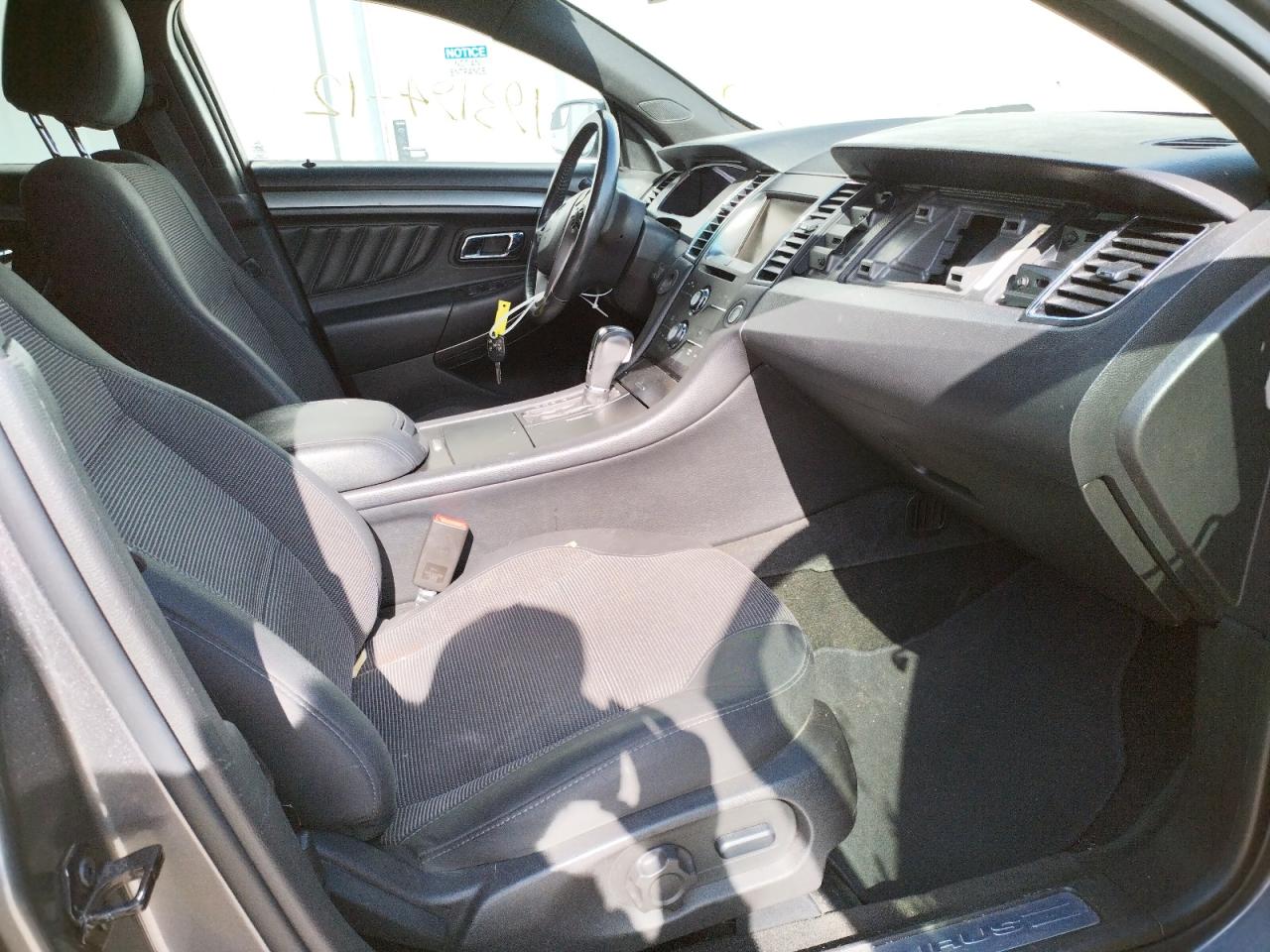 Photo 5 from auction – 2013 FORD TAURUS SEL with VIN 1FAHP2E85DG101272