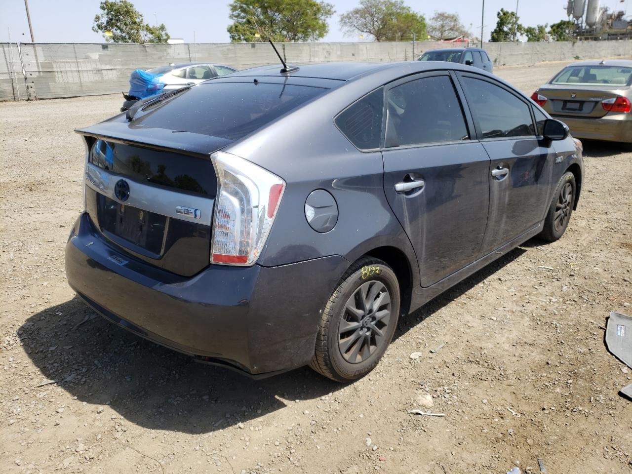 Photo 4 from auction – 2014 TOYOTA PRIUS PLUG with VIN JTDKN3DP8E3055417