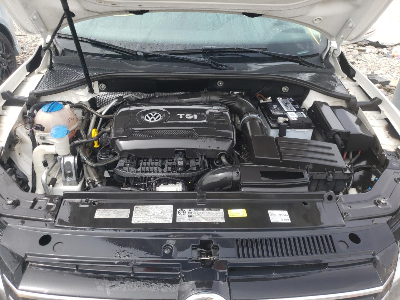 Photo 7 from auction – 2014 VOLKSWAGEN PASSAT SE with VIN 1VWBS7A30EC048637