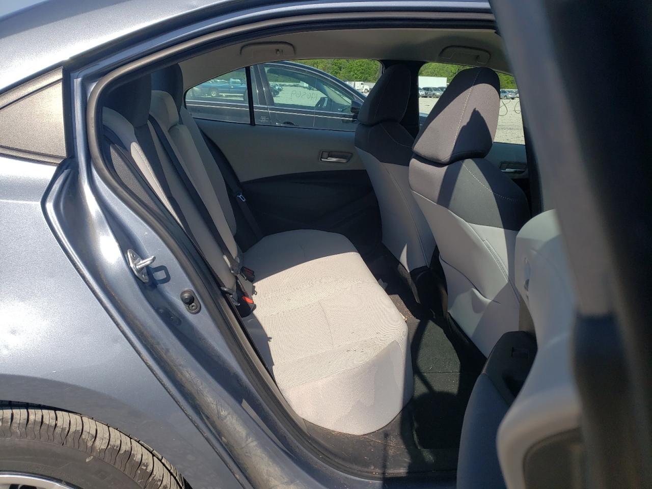 Photo 6 from auction – 2020 TOYOTA COROLLA LE with VIN 5YFEPRAE0LP085898