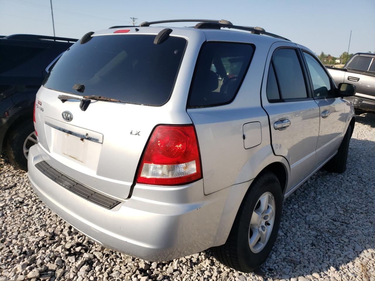 Photo 4 from auction – 2006 KIA SORENTO EX with VIN KNDJD733565508063