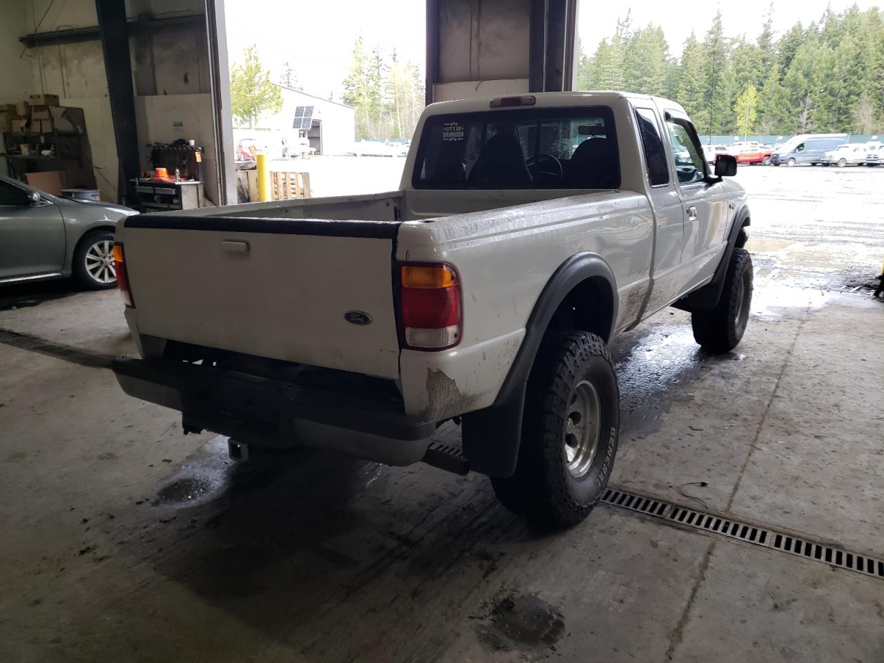 Photo 4 from auction – 1998 FORD RANGER SUP with VIN 1FTZR15X2WPA25152
