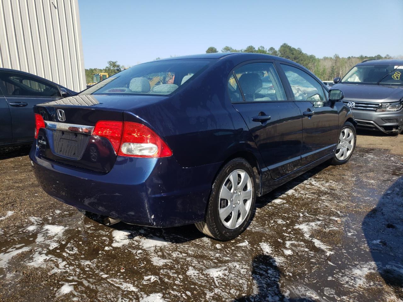 Photo 4 from auction – 2010 HONDA CIVIC with VIN 19XFA1F52AE064484