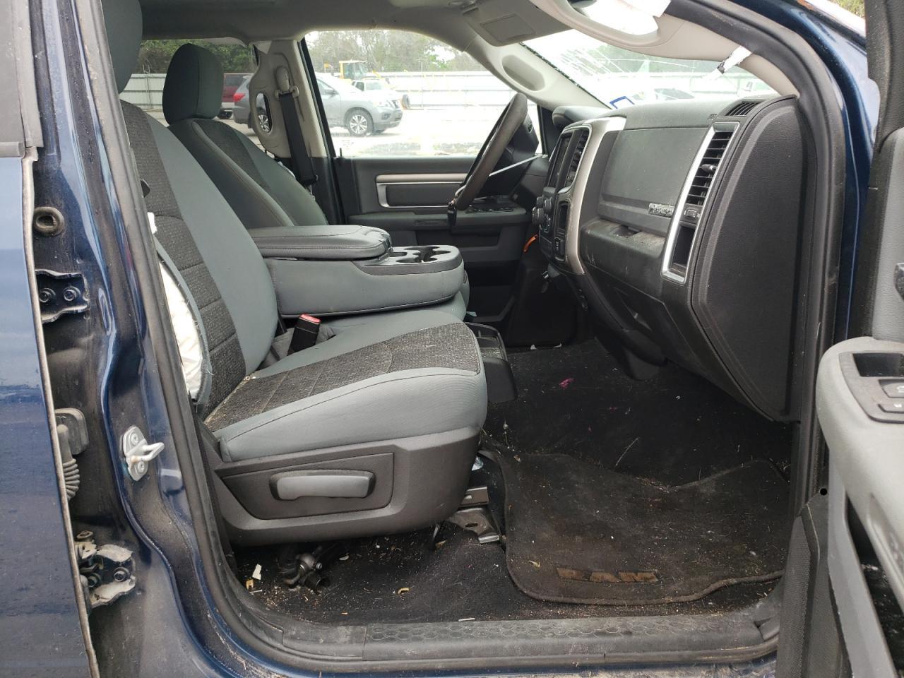 Photo 5 from auction – 2019 RAM 1500 CLASS with VIN 1C6RR7TT1KS606420