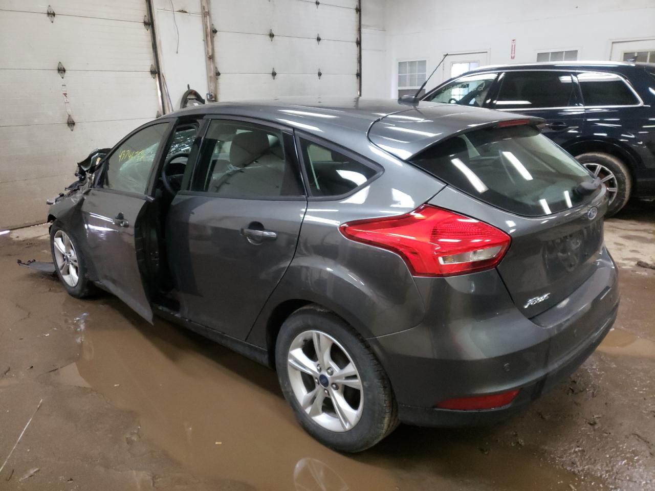 Photo 3 from auction – 2015 FORD FOCUS SE with VIN 1FADP3K22FL251760