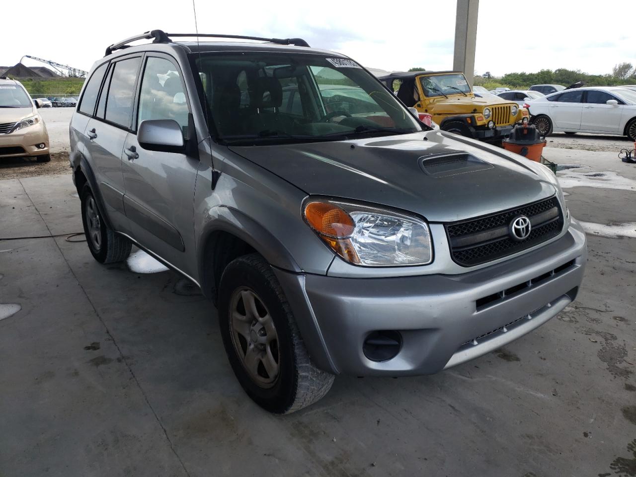 TOYOTA RAV4 2004 with VIN JTEGD20V040034256 - Photo from auction