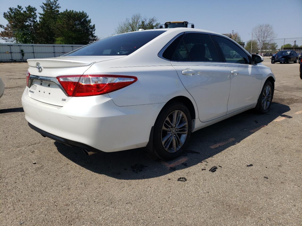 Photo 4 from auction – 2015 TOYOTA CAMRY LE with VIN 4T1BF1FK3FU033965