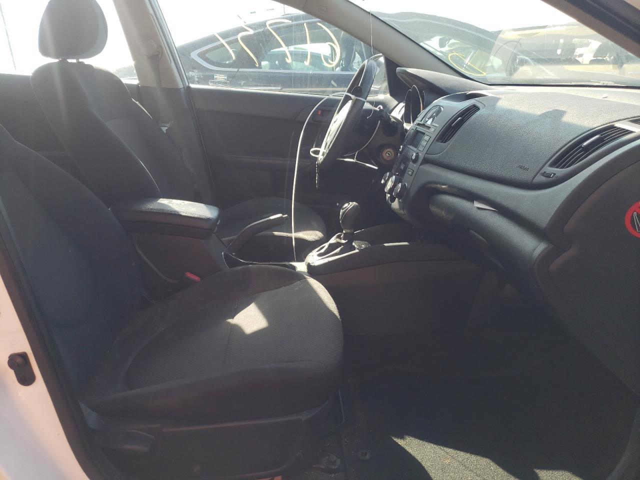 Photo 5 from auction – 2012 KIA FORTE EX with VIN KNAFU4A28C5606107