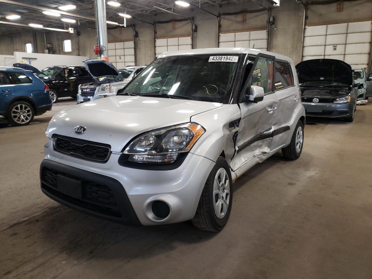 Photo 2 from auction – 2013 KIA SOUL with VIN KNDJT2A55D7483483