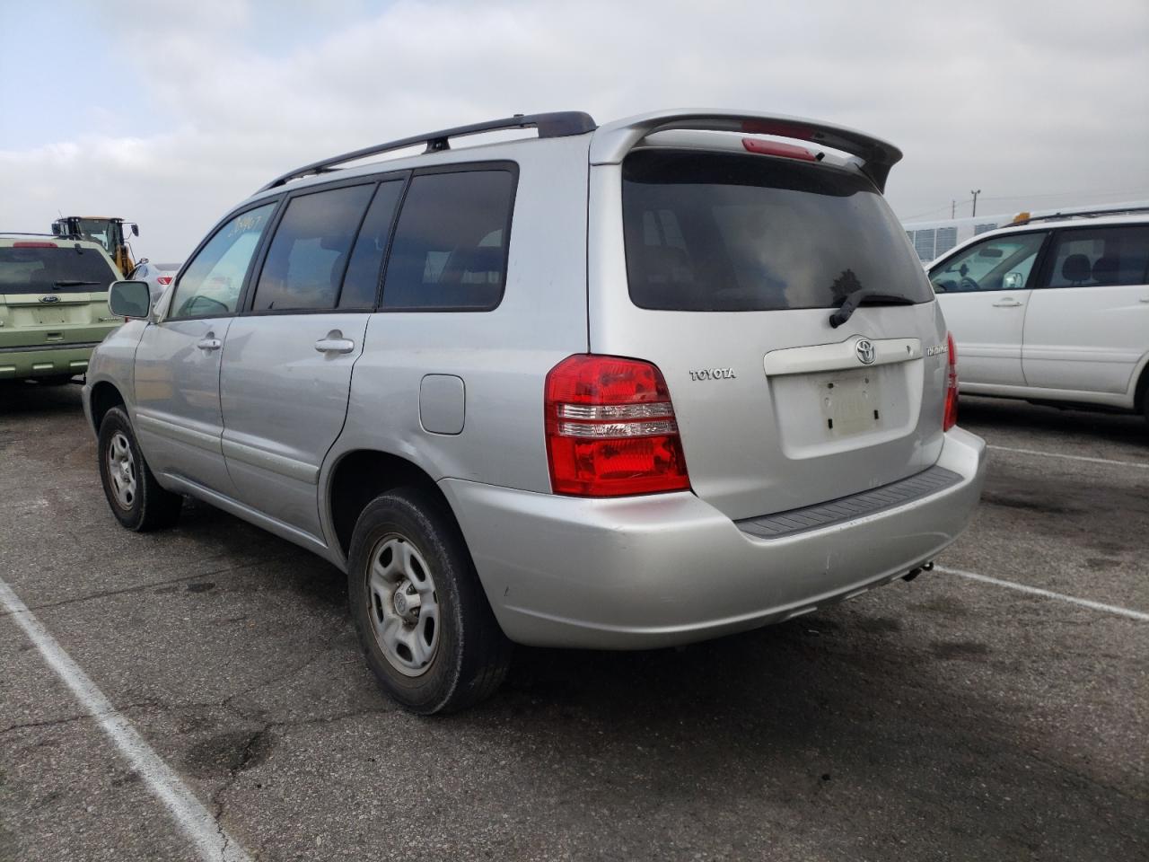 Photo 3 from auction – 2002 TOYOTA HIGHLANDER with VIN JTEGD21A020037540