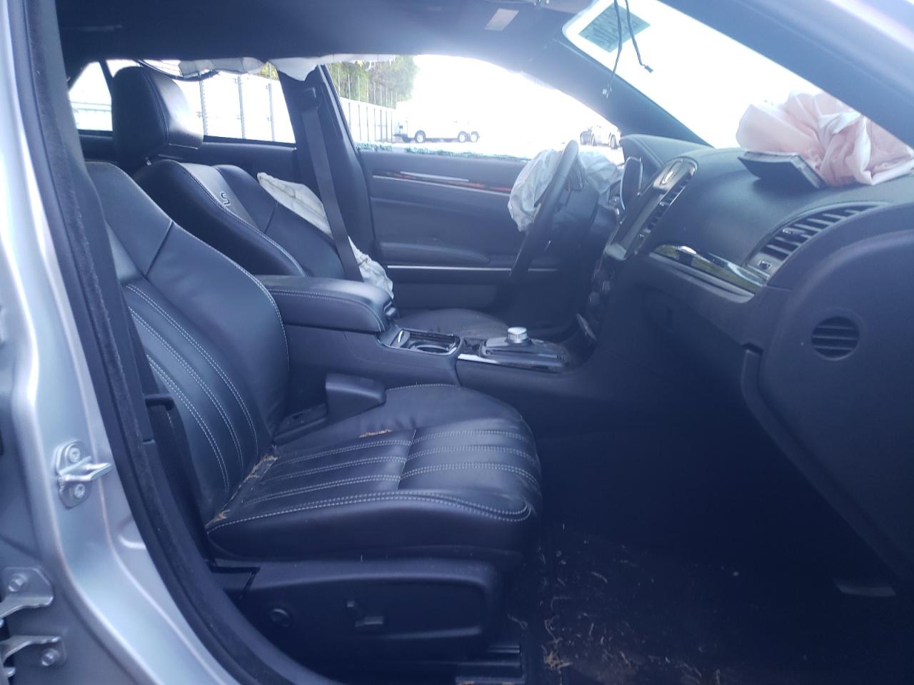Photo 5 from auction – 2021 CHRYSLER 300 S with VIN 2C3CCABG8MH549990