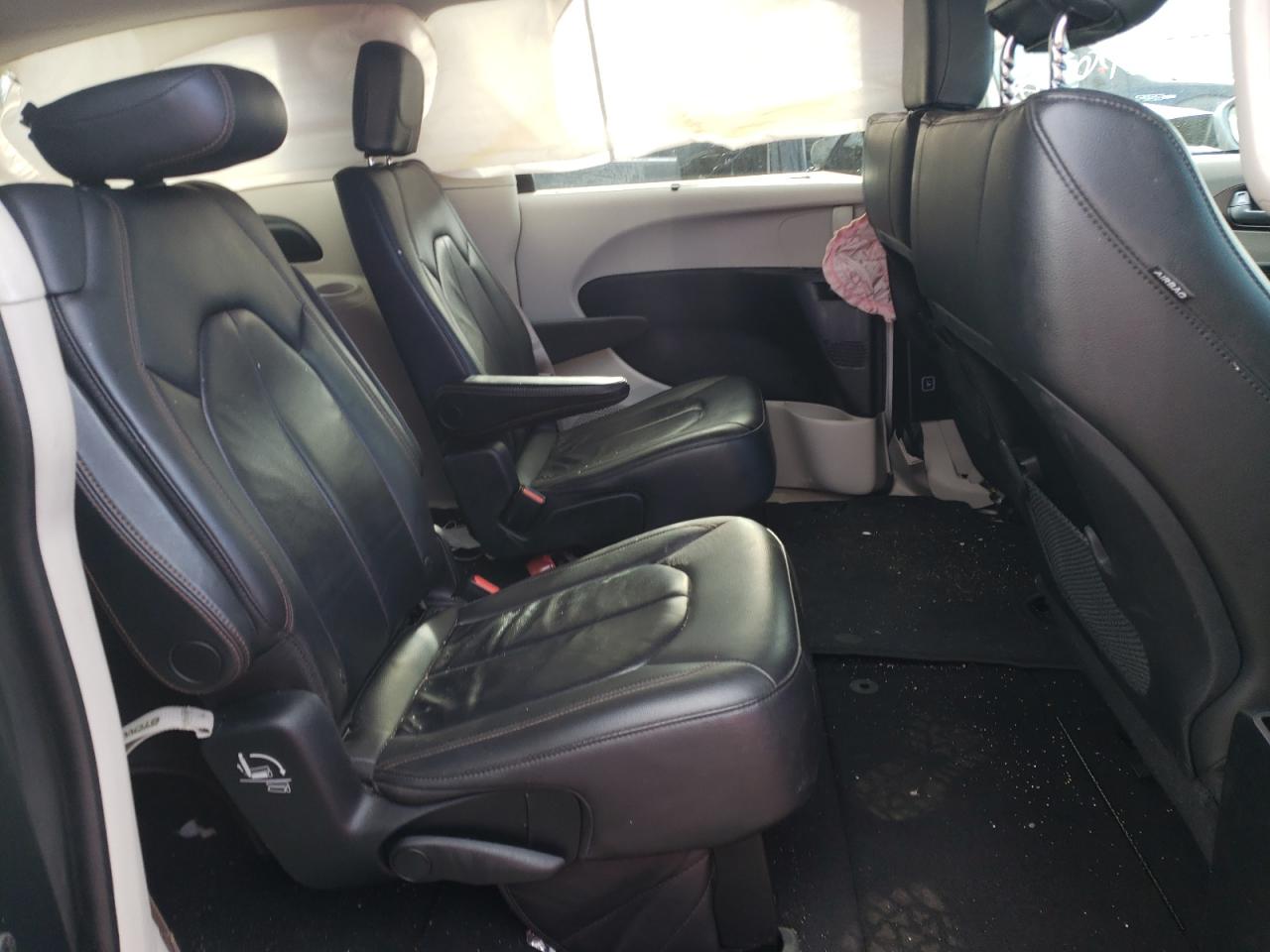 Photo 6 from auction – 2017 CHRYSLER PACIFICA T with VIN 2C4RC1BG2HR621479