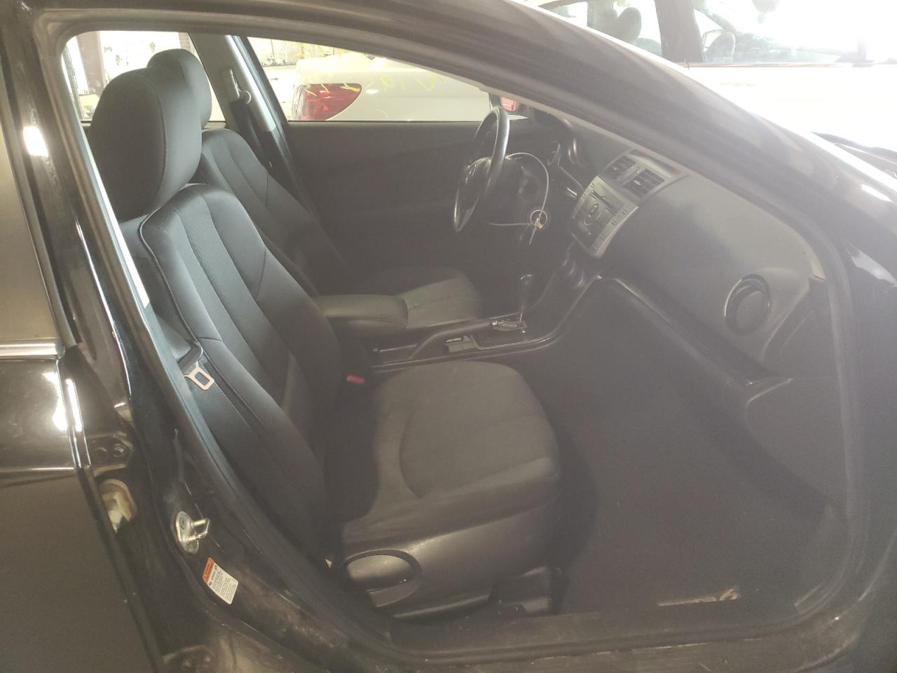 Photo 5 from auction – 2011 MAZDA 6 I with VIN 1YVHZ8CH9B5M01135