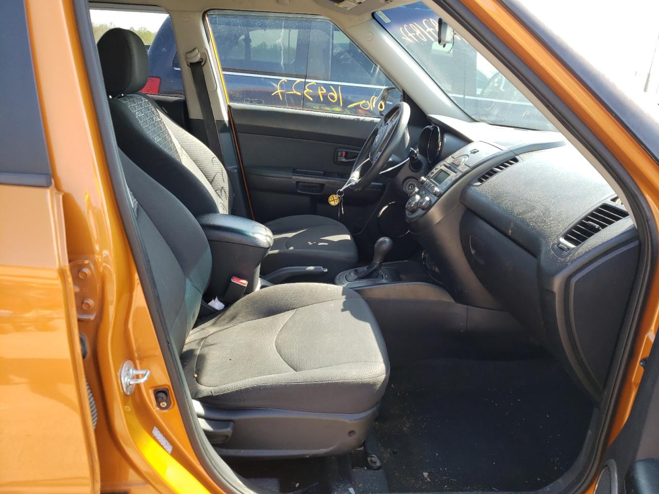 Photo 5 from auction – 2011 KIA SOUL + with VIN KNDJT2A27B7260087
