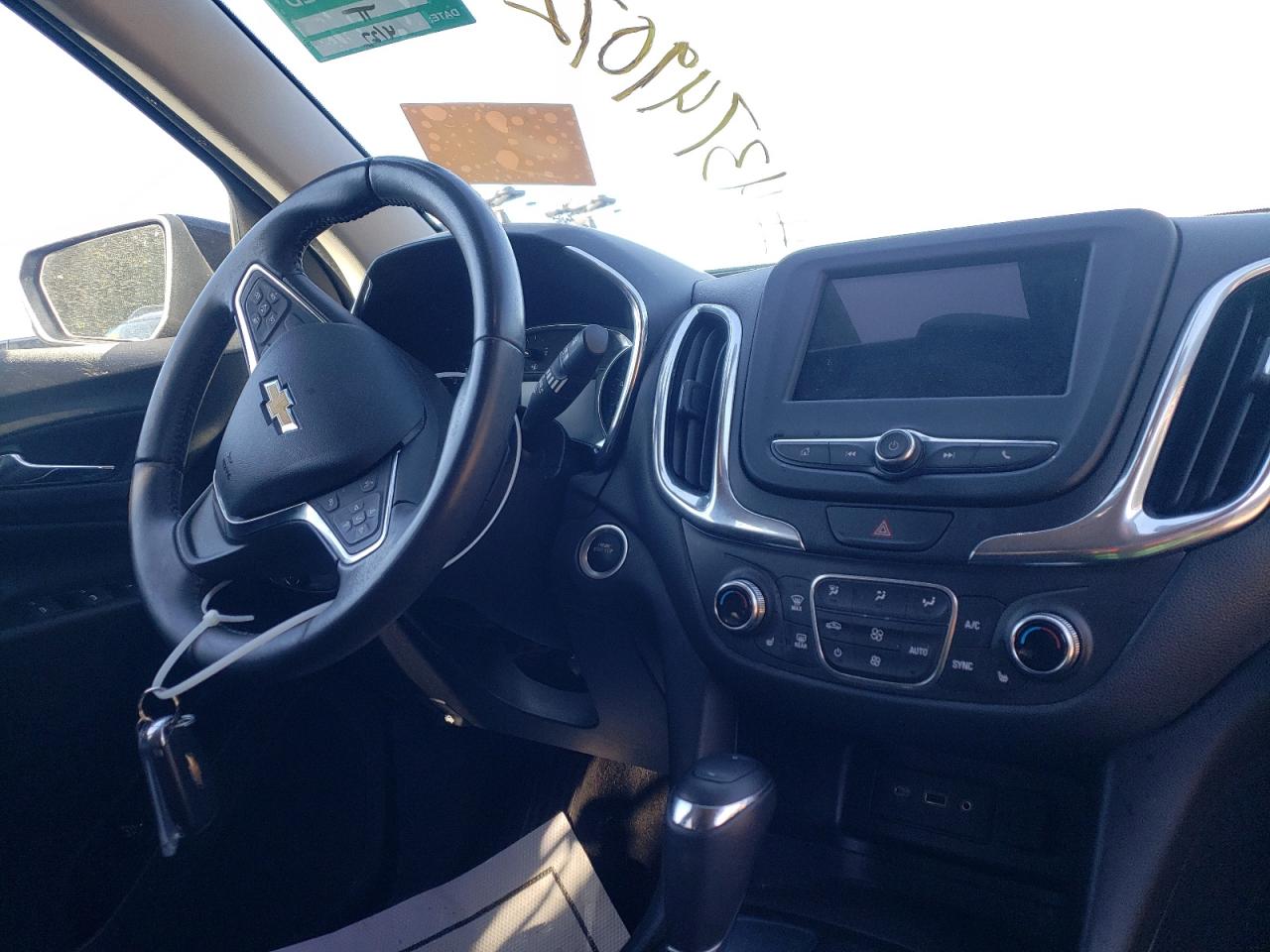 Photo 20 from auction – 2019 CHEVROLET EQUINOX LT with VIN 2GNAXJEV1K6258992