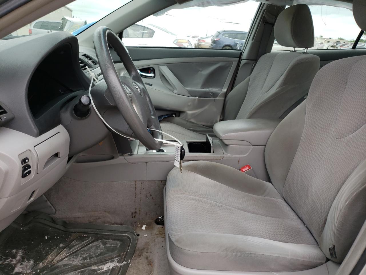 Photo 5 from auction – 2011 TOYOTA CAMRY BASE with VIN 4T1BF3EK8BU123622