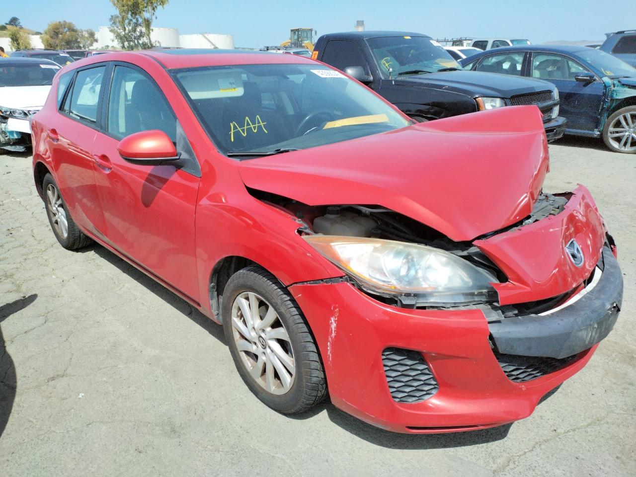 MAZDA 3 I 2013 with VIN JM1BL1MP0D1826053 - Photo from auction