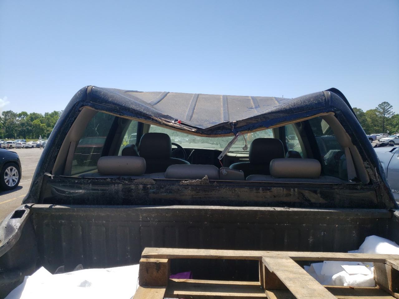 Photo 9 from auction – 2005 GMC SIERRA K25 with VIN 1GTHK23285F808056