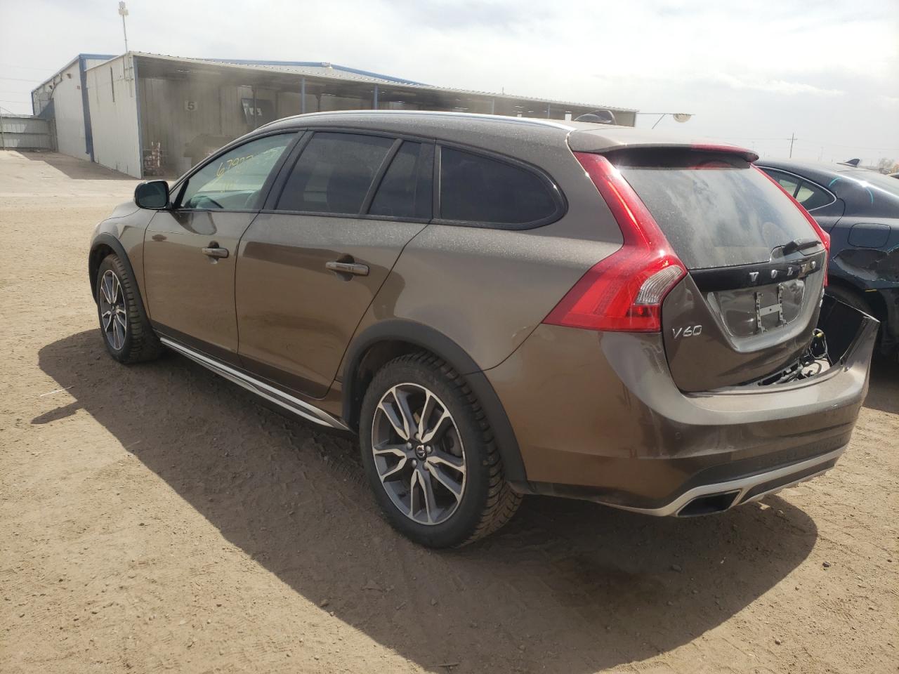 Photo 3 from auction – 2016 VOLVO V60 CROSS with VIN YV4612HK3G1007910