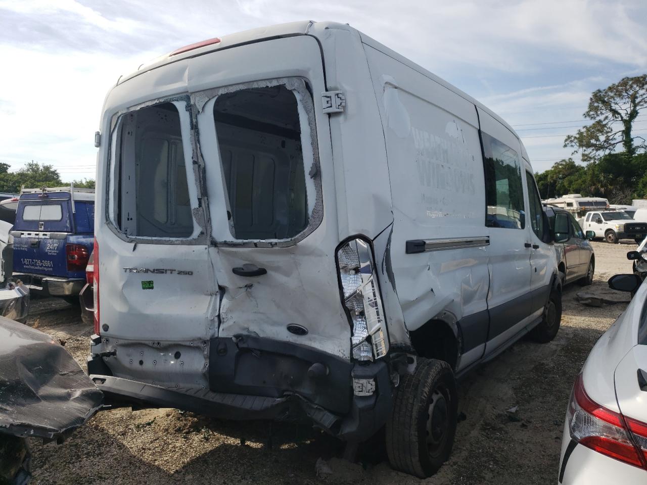 Photo 4 from auction – 2016 FORD TRANSIT T- with VIN 1FTYR2CM8GKA24838