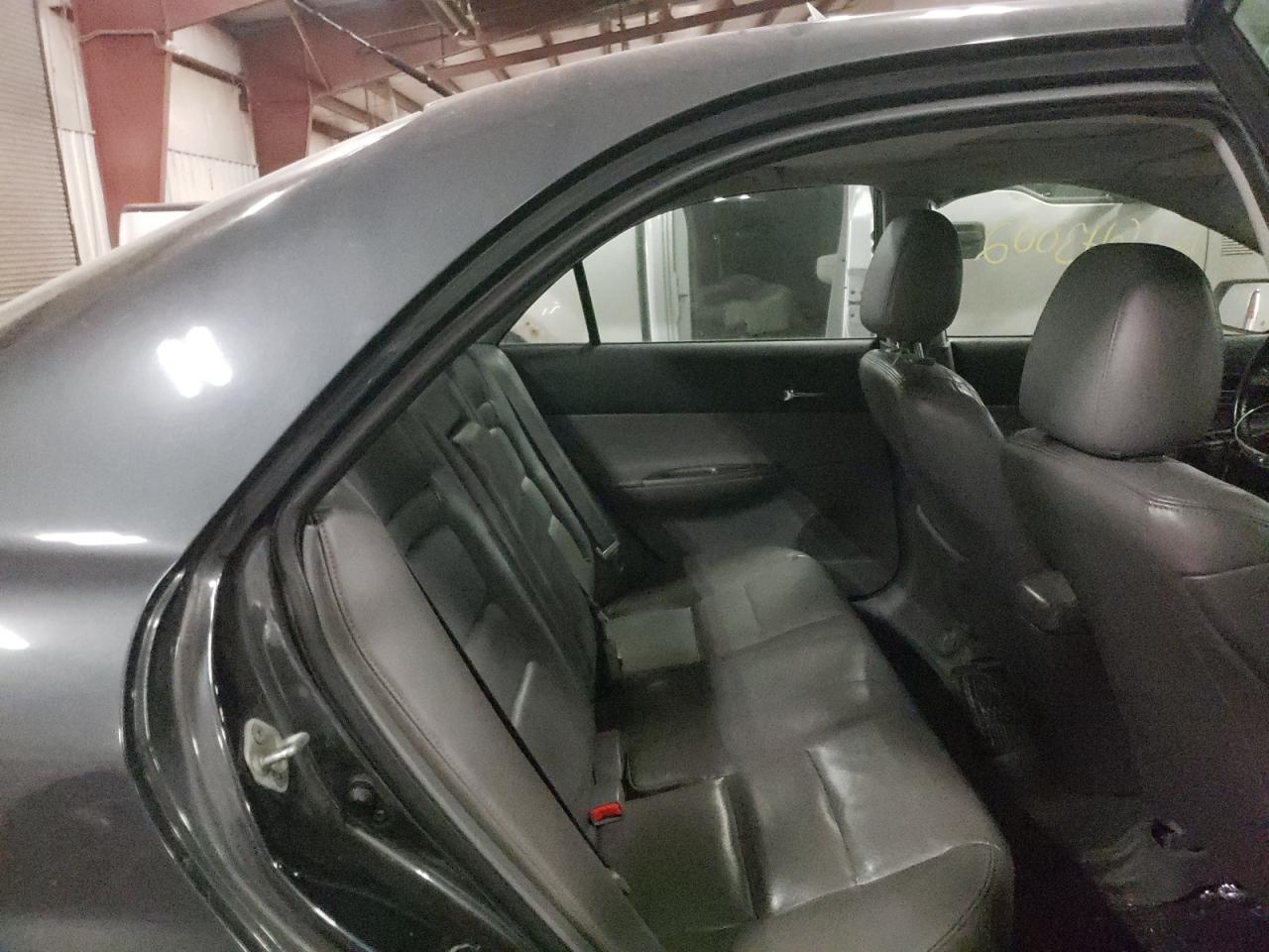 Photo 6 from auction – 2005 MAZDA 6 S with VIN 1YVHP80D955M36012