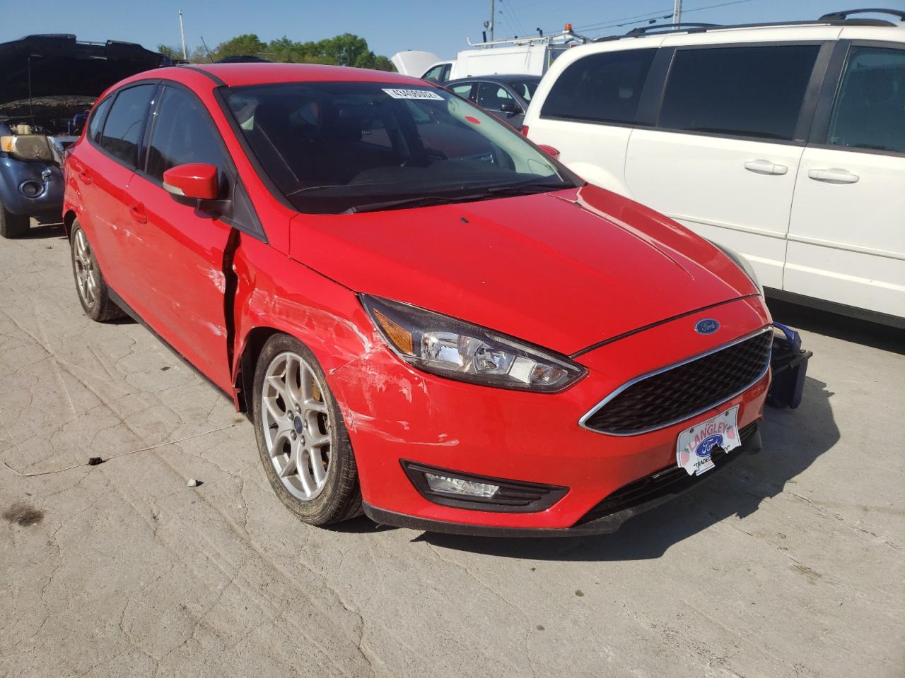 FORD FOCUS SE 2015 with VIN 1FADP3K25FL354087 - Photo from auction