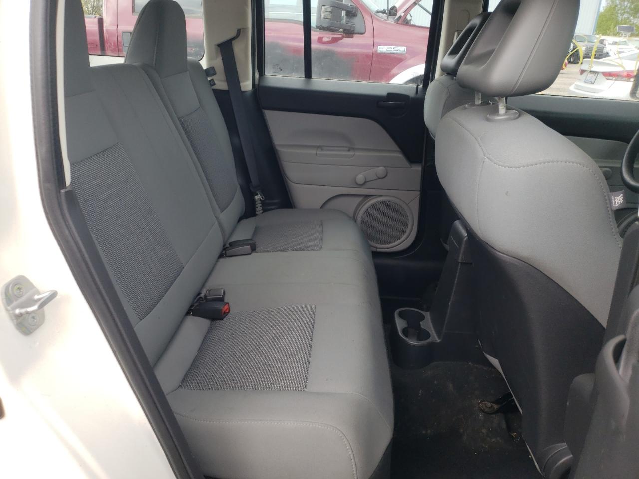 Photo 6 from auction – 2007 JEEP PATRIOT SP with VIN 1J8FF28W97D369786