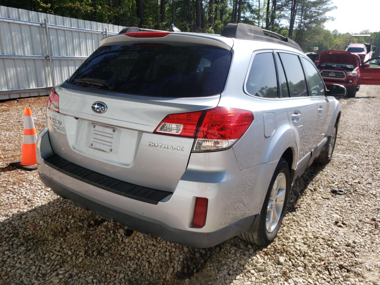 Photo 4 from auction – 2013 SUBARU OUTBACK 2. with VIN 4S4BRCKC1D3304123