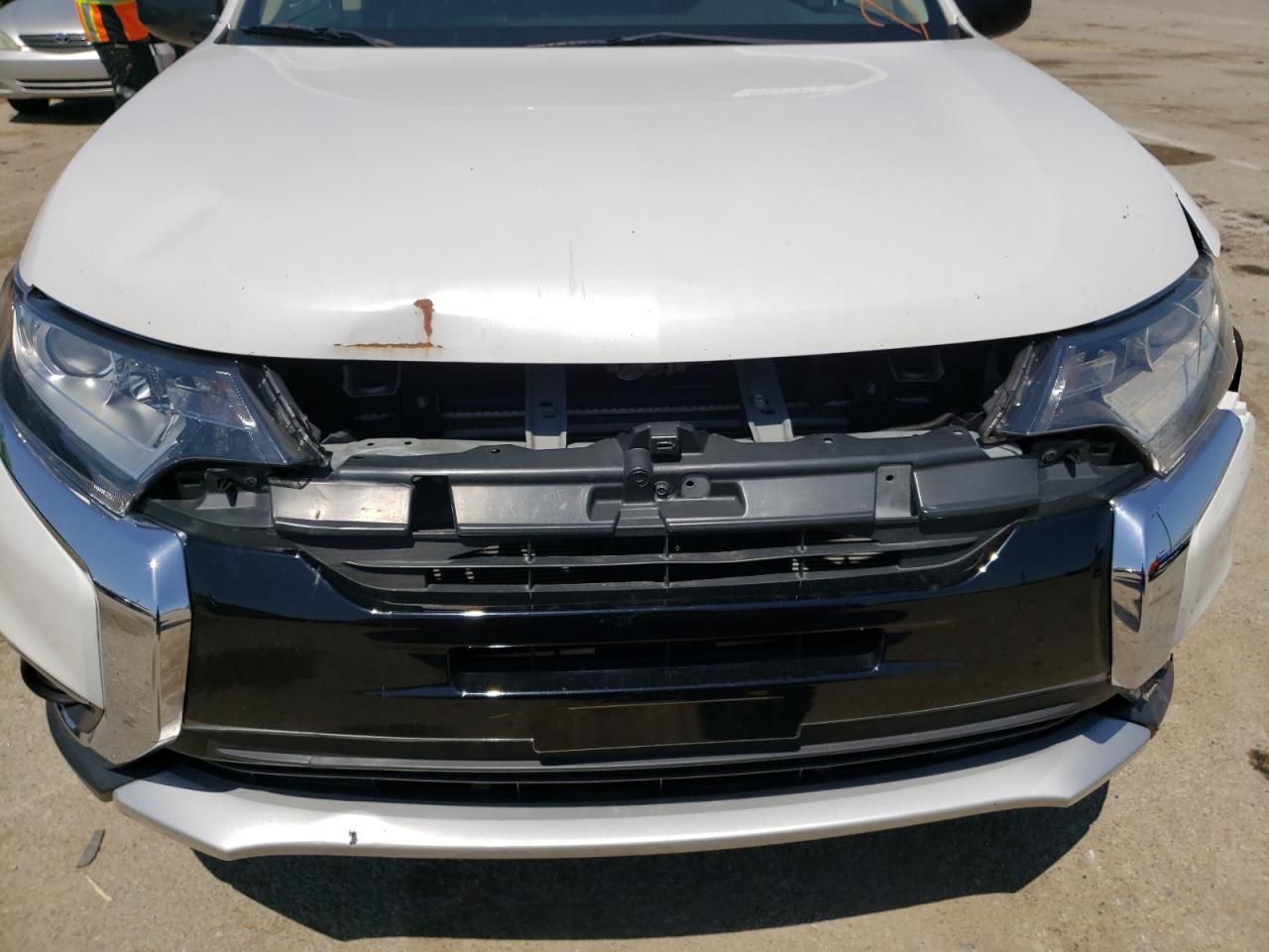 Фото 9 с аукциона – 2016 MITSUBISHI OUTLANDER с VIN JA4AD2A35GZ009435