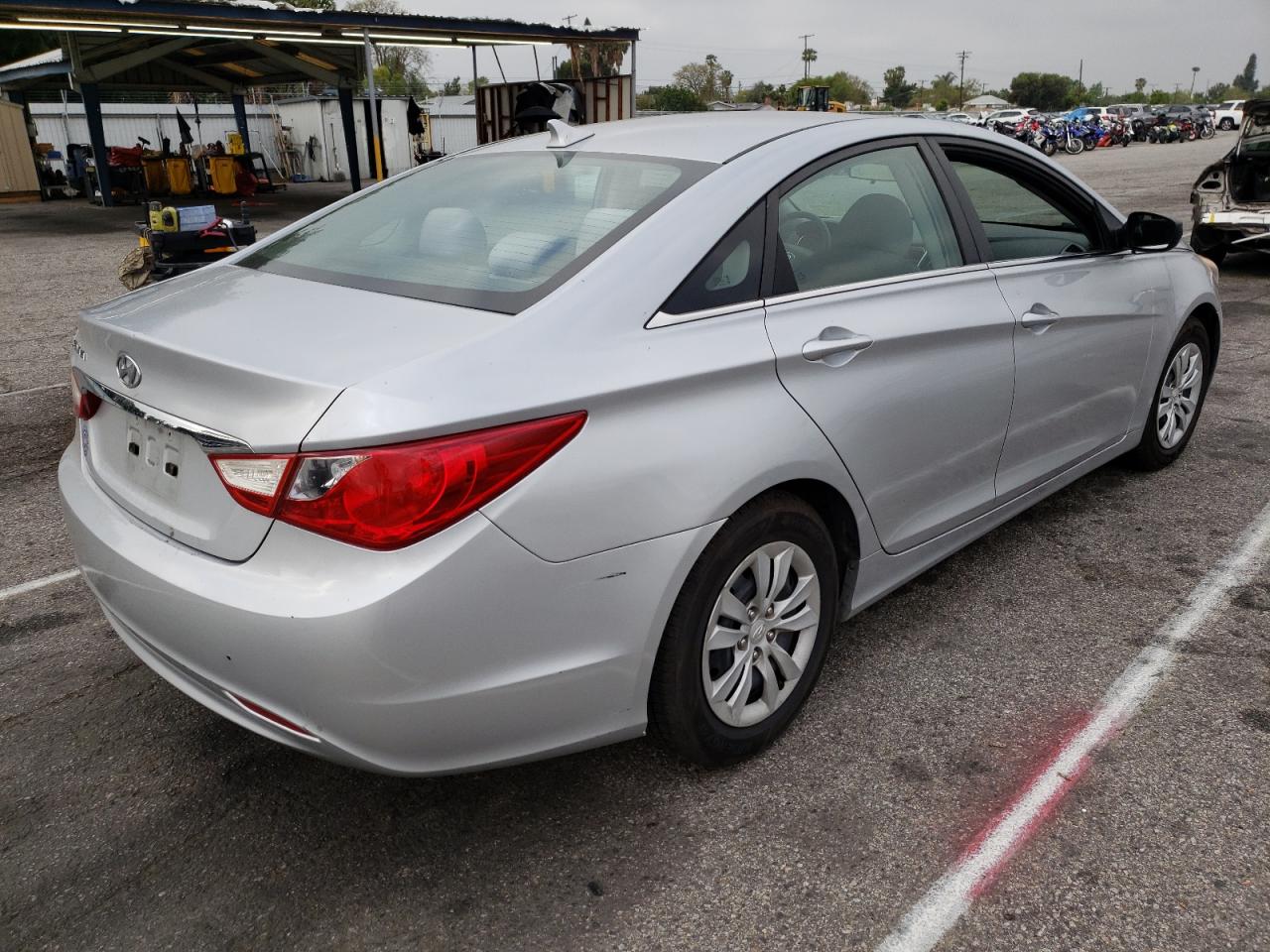 Photo 4 from auction – 2011 HYUNDAI SONATA GLS with VIN 5NPEB4AC3BH083669
