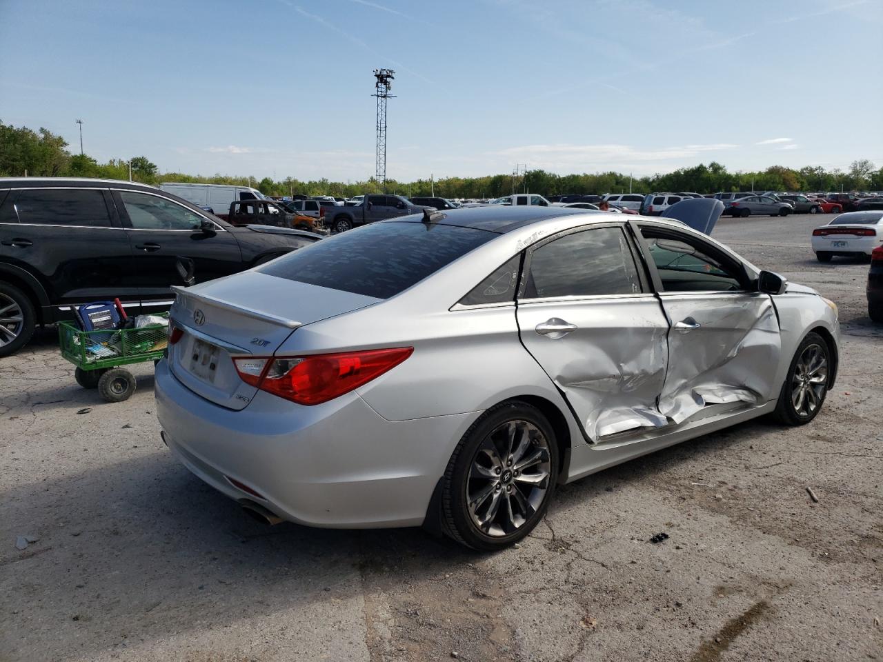 Photo 9 from auction – 2012 HYUNDAI SONATA SE with VIN 5NPEC4AB7CH367666