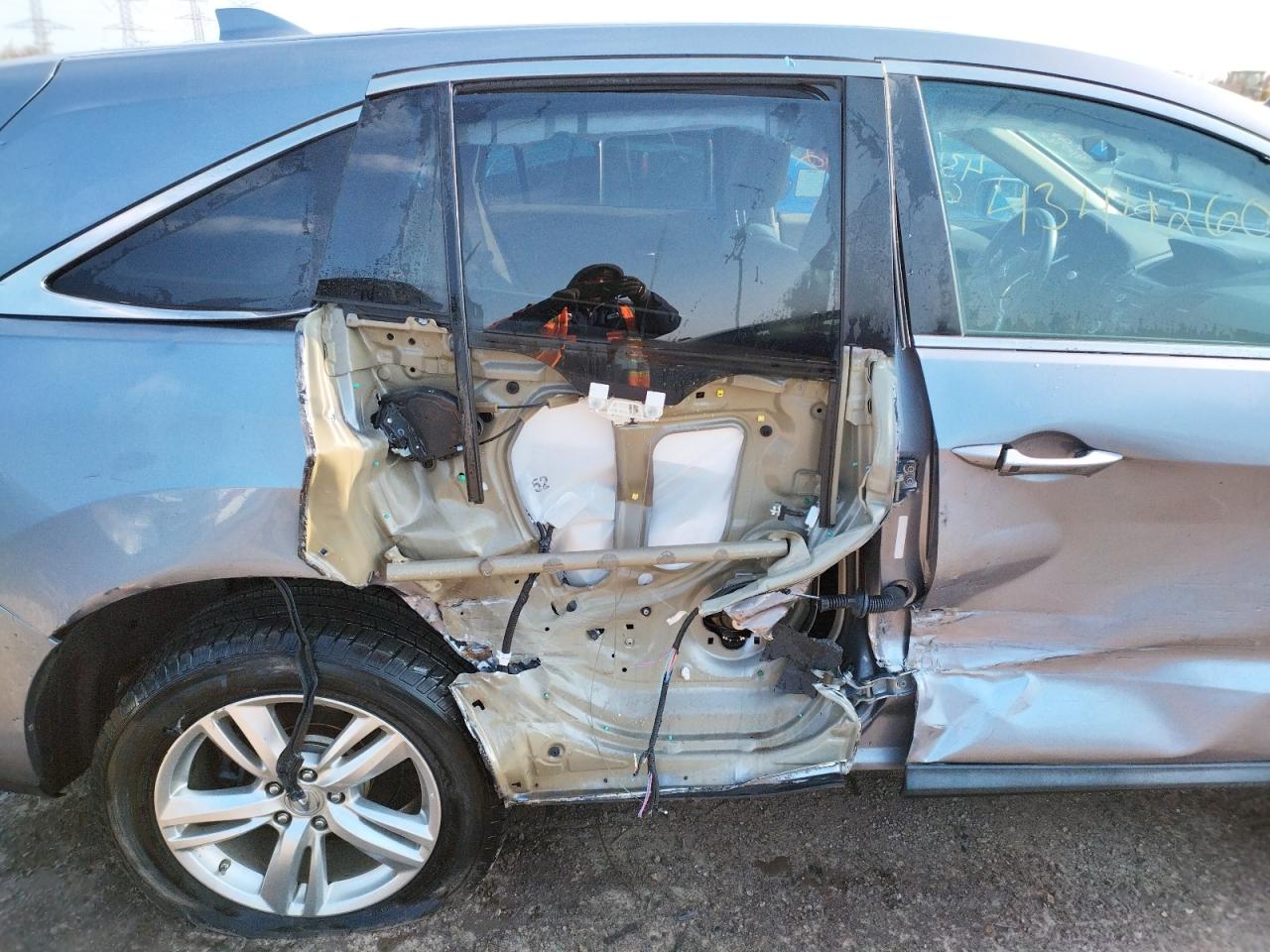 Photo 9 from auction – 2015 ACURA RDX with VIN 5J8TB3H31FL004252