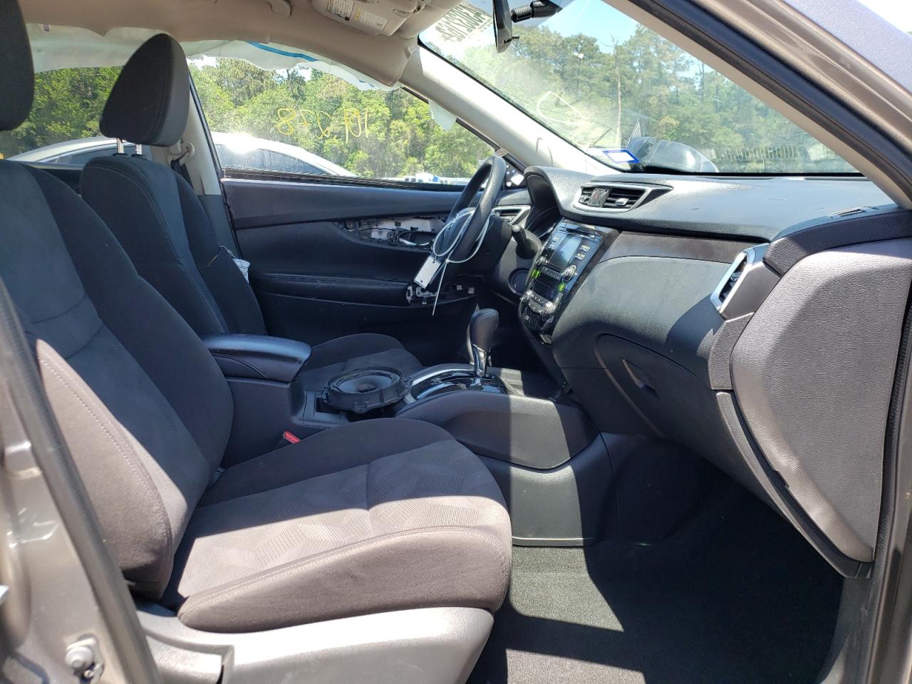 Photo 5 from auction – 2016 NISSAN ROGUE S with VIN KNMAT2MT2GP606364