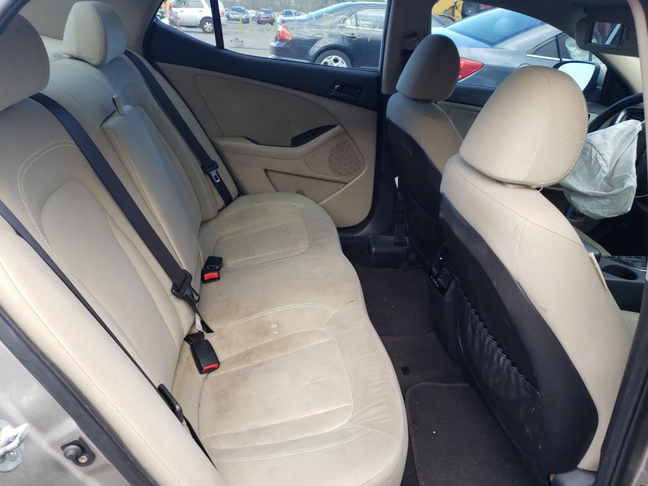 Photo 6 from auction – 2011 KIA OPTIMA LX with VIN KNAGM4A75B5106498