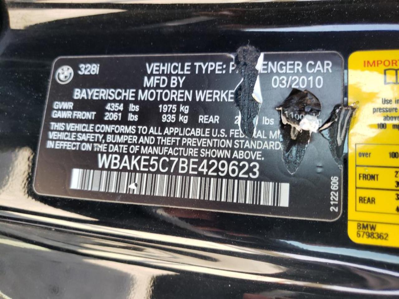 Photo 10 from auction – 2011 BMW 328 I SULE with VIN WBAKE5C57BE429623