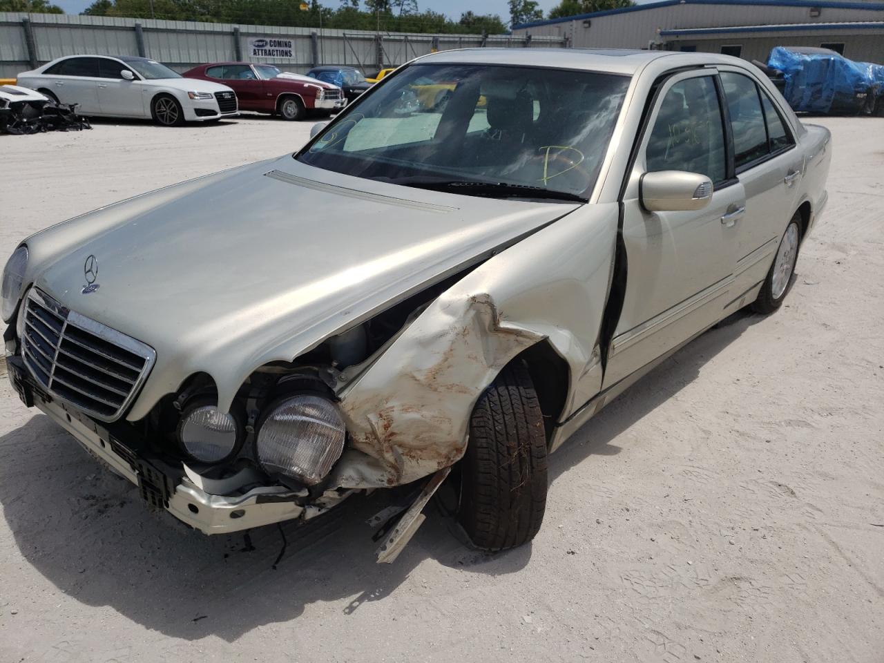 Photo 2 from auction – 2000 MERCEDES-BENZ E 320 with VIN WDBJF65J2YB083257