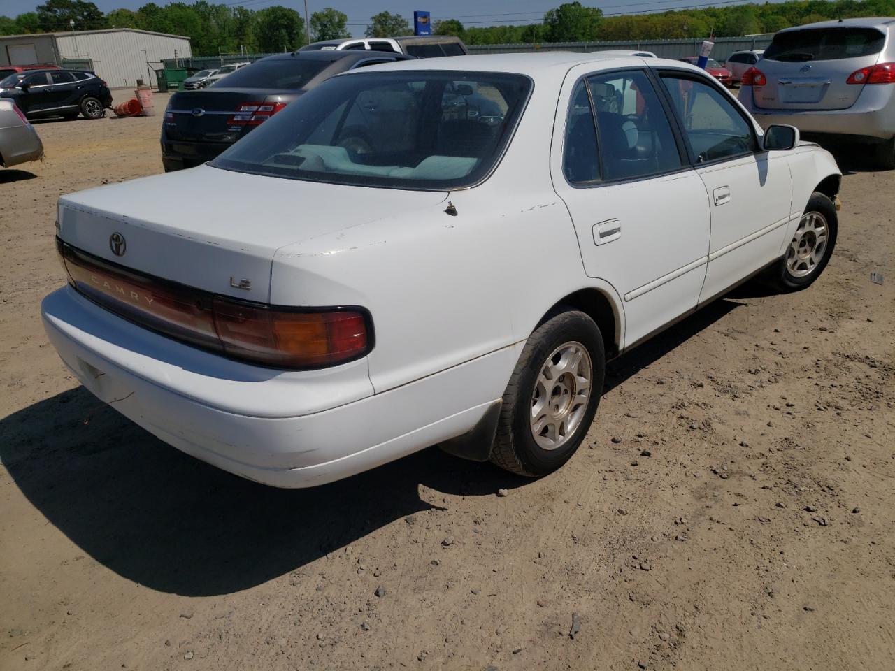 Photo 4 from auction – 1992 TOYOTA CAMRY LE with VIN 4T1SK12E2NU123439