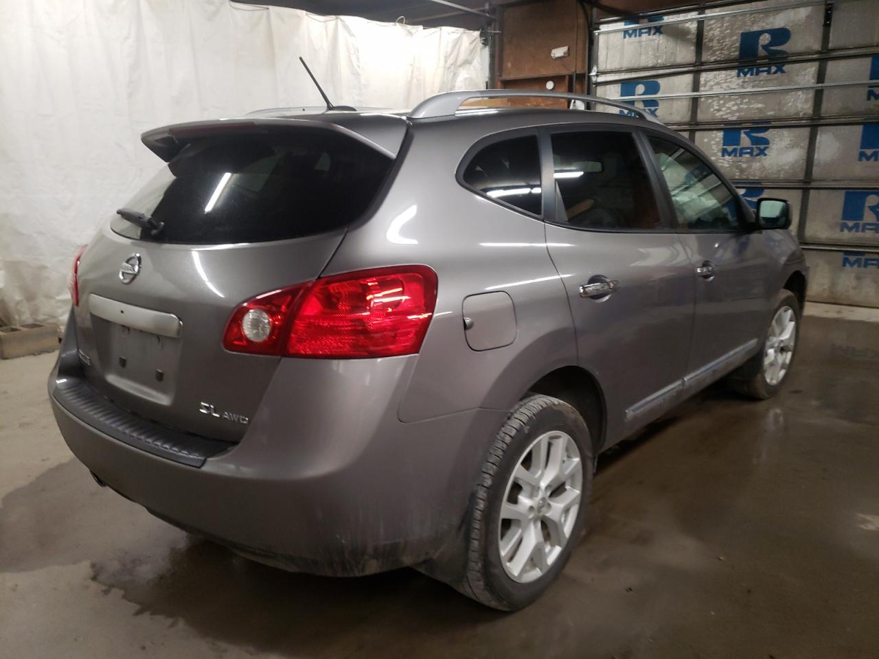 Photo 4 from auction – 2013 NISSAN ROGUE S with VIN JN8AS5MV8DW640160