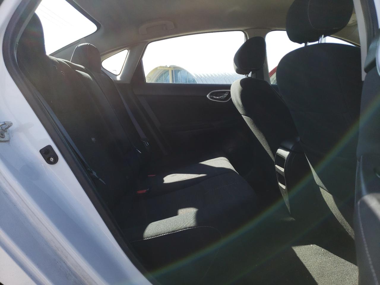 Photo 6 from auction – 2014 NISSAN SENTRA S with VIN 3N1AB7AP7EY338014