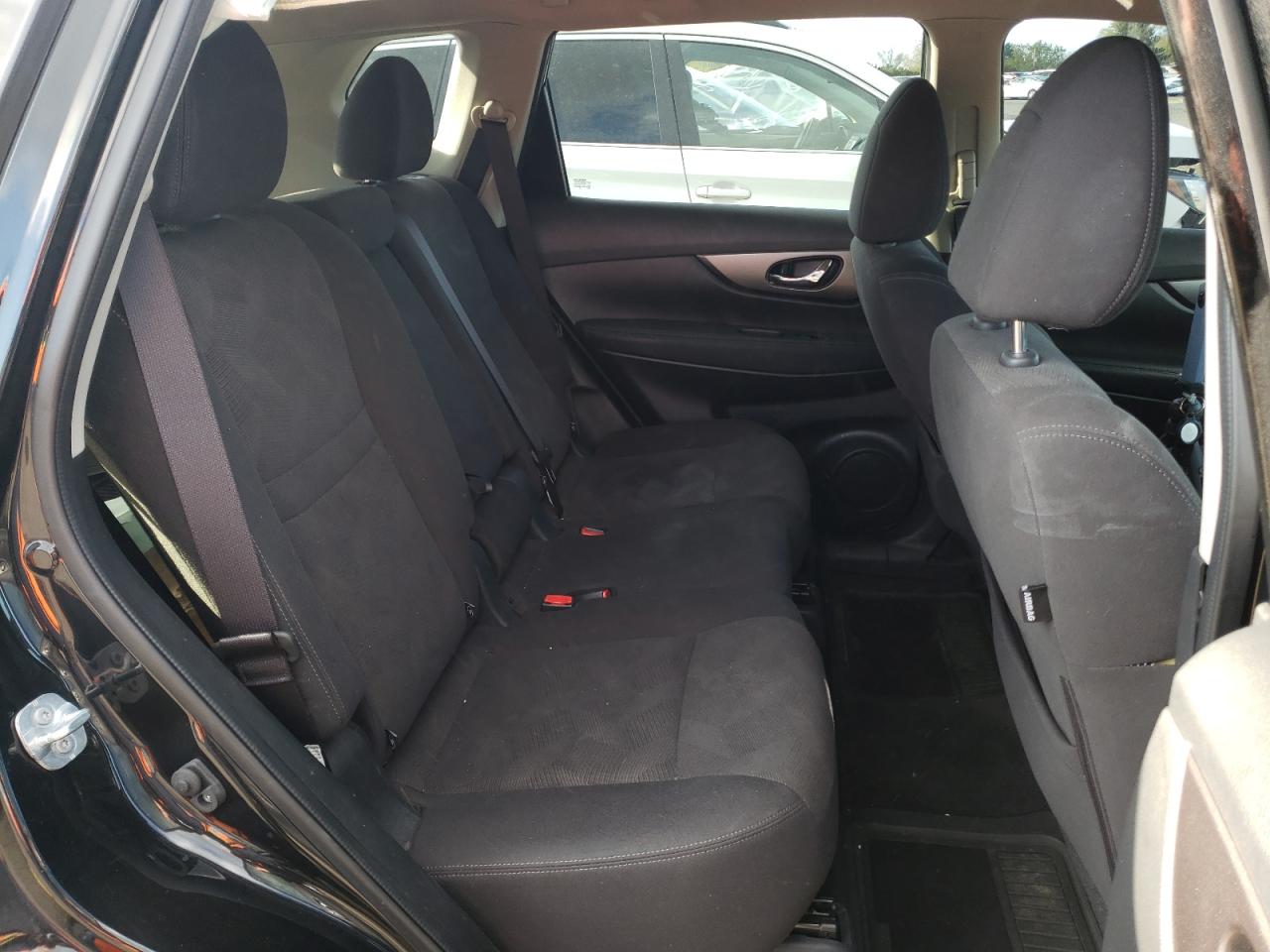 Photo 6 from auction – 2016 NISSAN ROGUE S with VIN KNMAT2MV1GP697869
