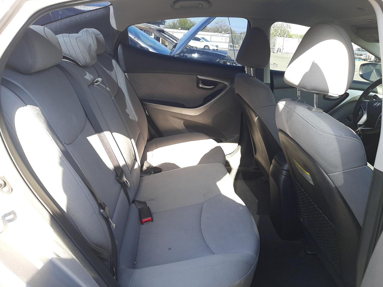 Photo 6 from auction – 2012 HYUNDAI ELANTRA GL with VIN KMHDH4AE6CU322579